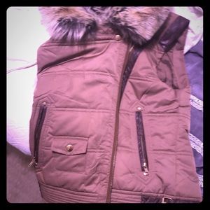 Gianni vest with faux fur